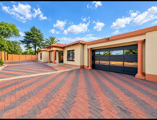 3 BEDROOM HOUSE FOR SALE IN VANDERBIJLPARK CW 5